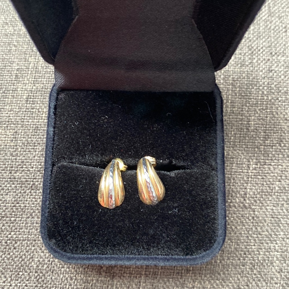 14kt 2 Tone Gold Fluted Earrings